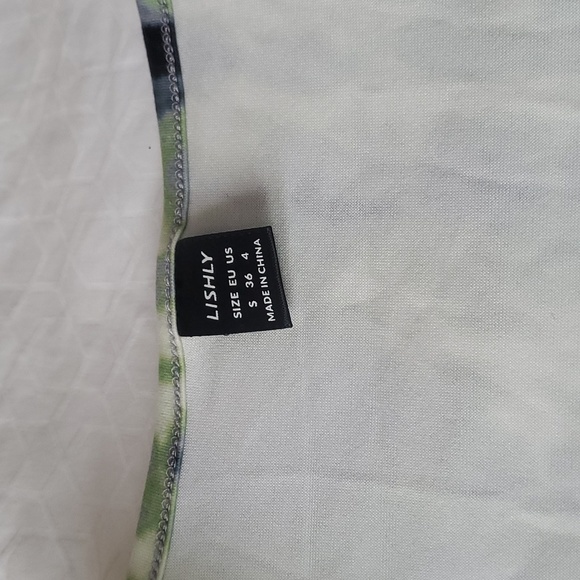 Dress - Picture 3 of 4